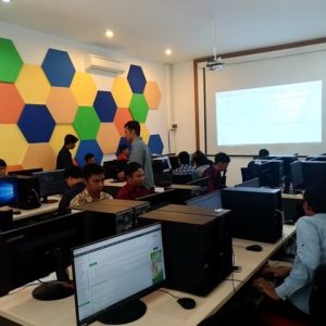 Lab komputer diklat industri denpasar